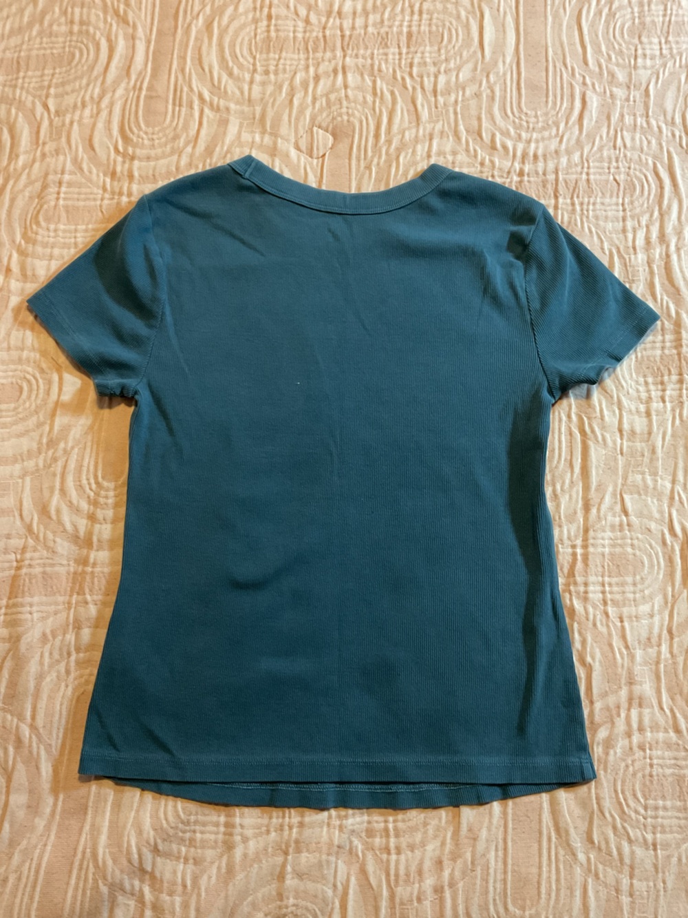 Old Navy Ribbed Crew Tee - Picture 4 of 4